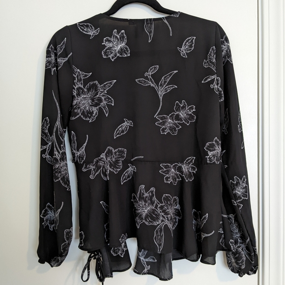 Floral Surplice Tie Top - Picture 2 of 2